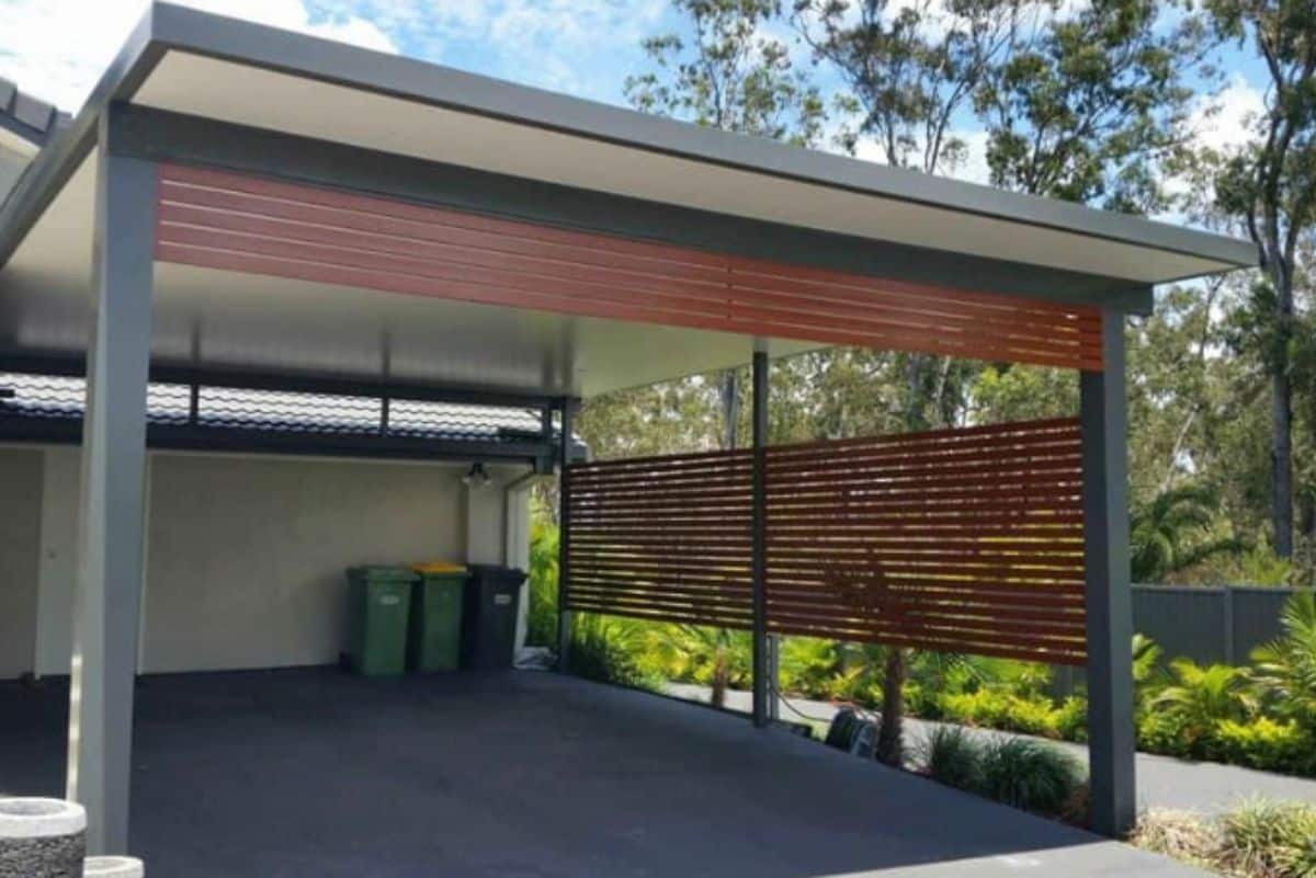 Patios Builders Gold Coast 8 Patio with privacy screen